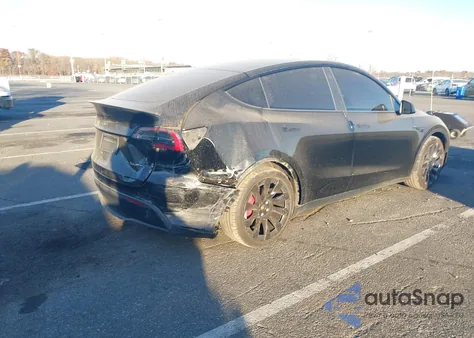 2023 Tesla Model Y from USA, damaged, VIN 7SAYGDEF1PF788899